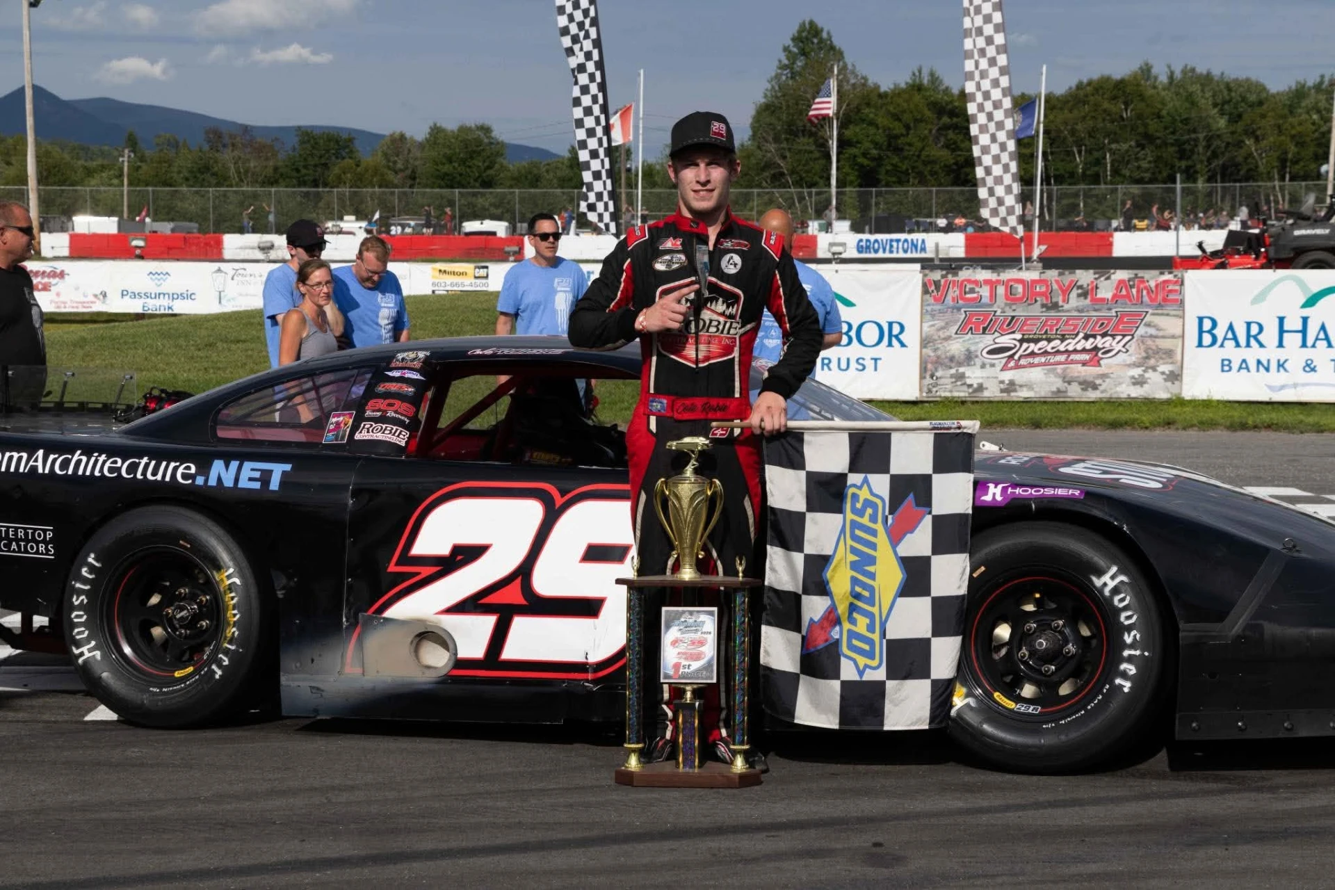 Robie Snags First PASS Victory with Late Move at Riverside